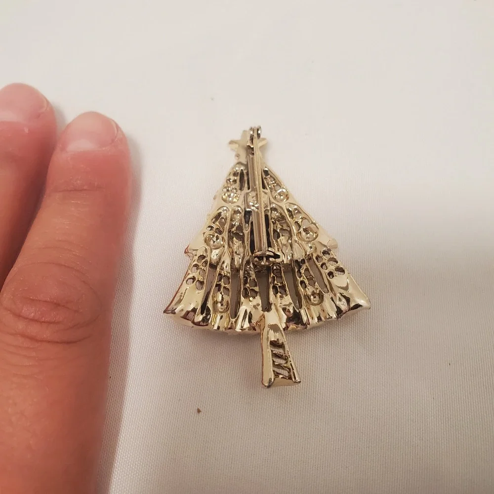 Vintage Gold Tone Christmas Tree Brooch Red Rhinestone Star Holiday Pin Festive